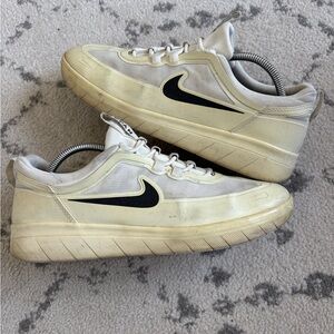 Nike Nyjah Free 2.0 SB Summit White Pre-Owned BV2078-100 men’s shoes